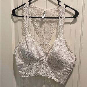 Zenana Outfitters Cream Lace Top